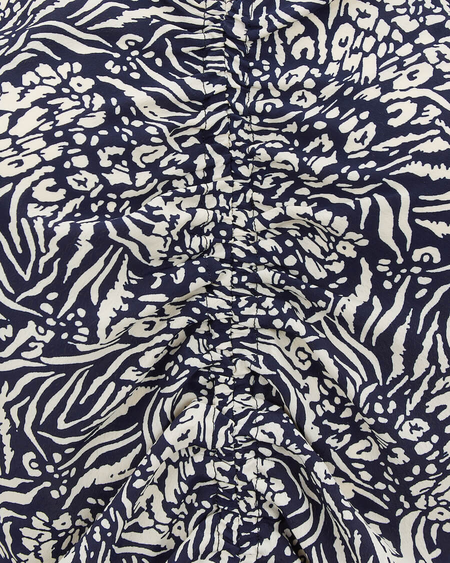 ROUCHE V-NECK TOP ANIMAL Detail