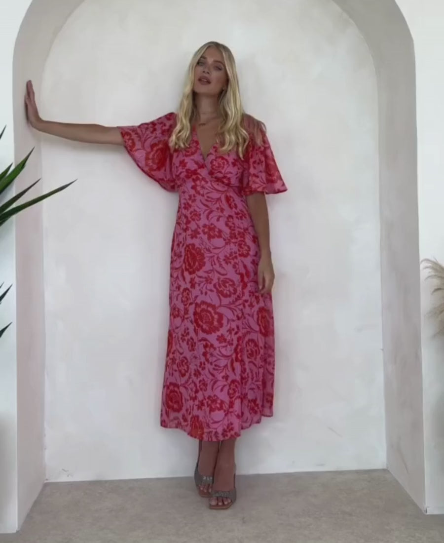 PINK AND RED DRESS PHOTOSHOOT